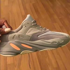 Yeezy 700